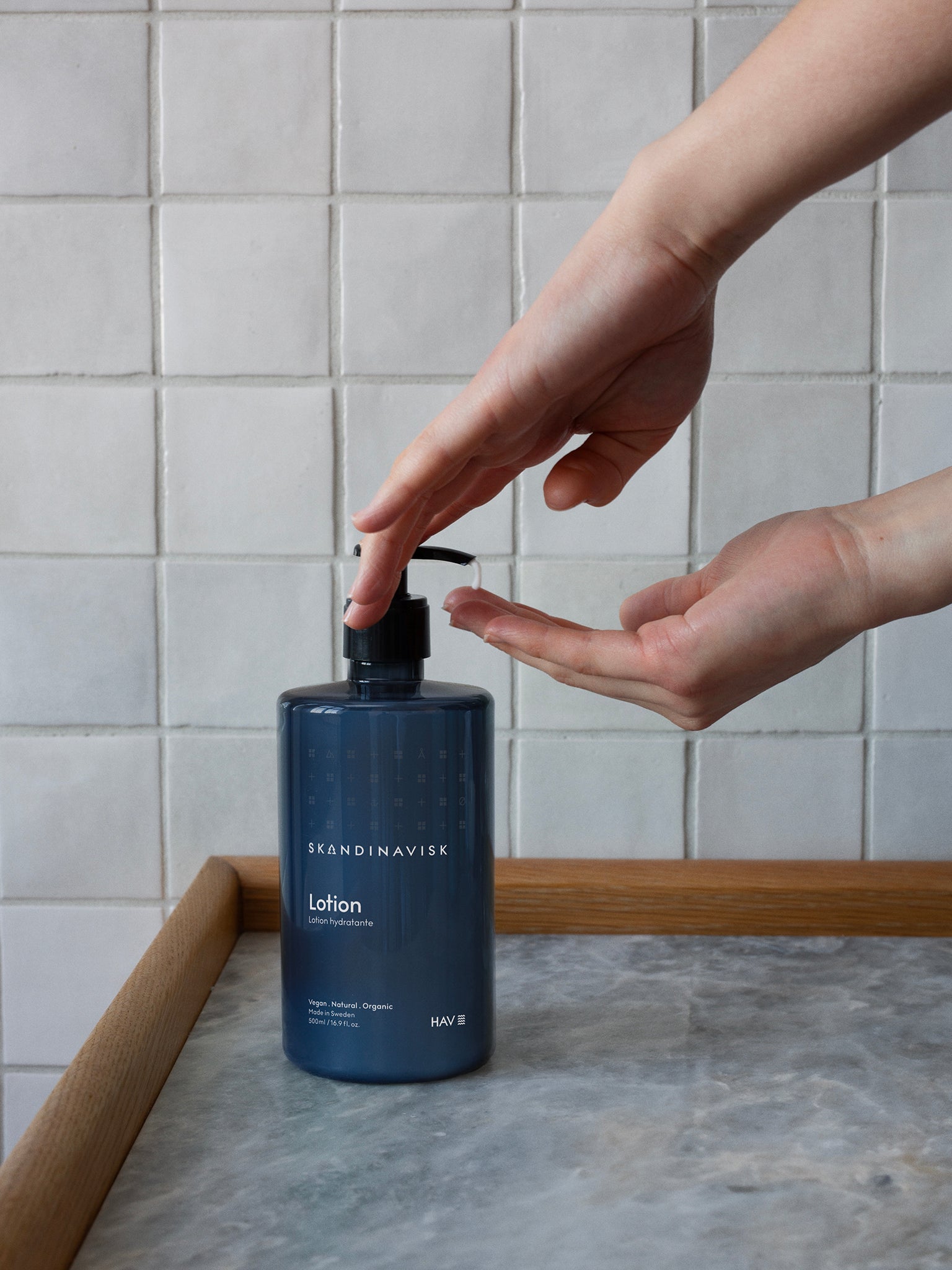 HAV lotionflaske med pumpe, 500 ml; hånd trykker pumpen