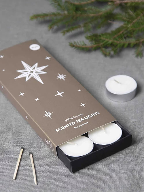 Dufttealights North.star, 10 stk.: åpnet eske med 4 tealights og fyrstikker