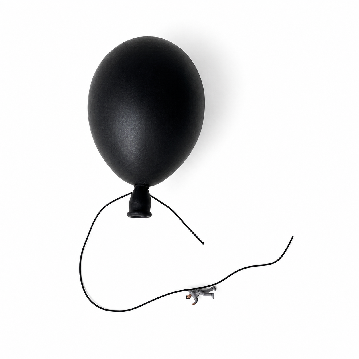 Matt svart ballong med ventil og oppblåsbar stuss